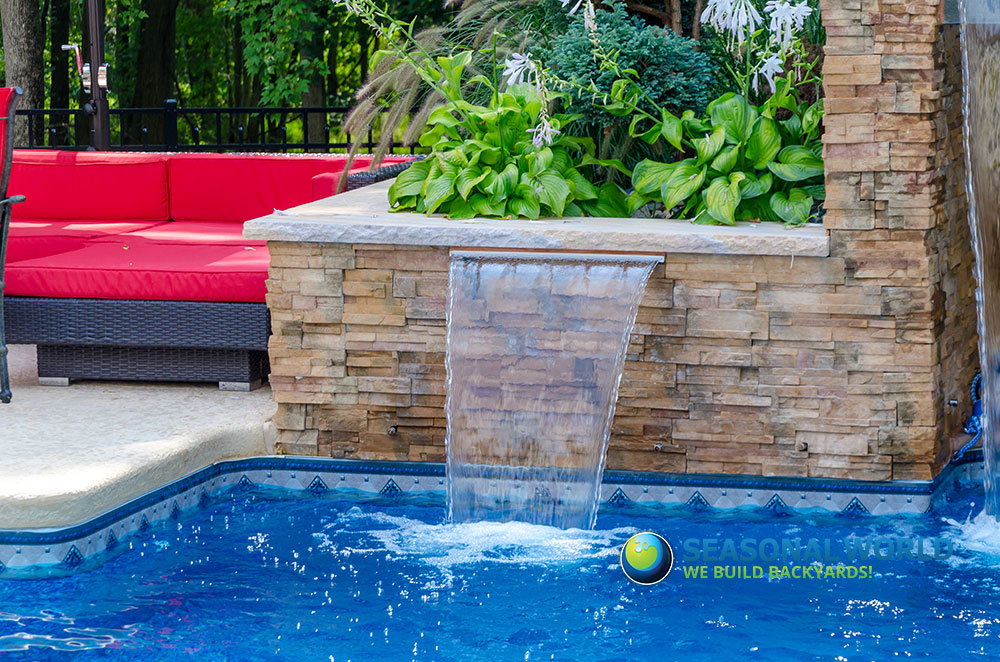 WATERFALLS & GROTTOS Seasonal World