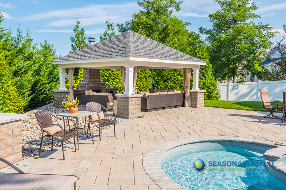 CABANAS & POOL HOUSES – Seasonal World