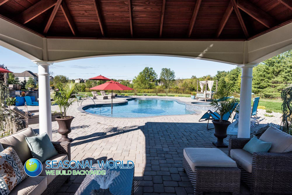 CABANAS & POOL HOUSES – Seasonal World